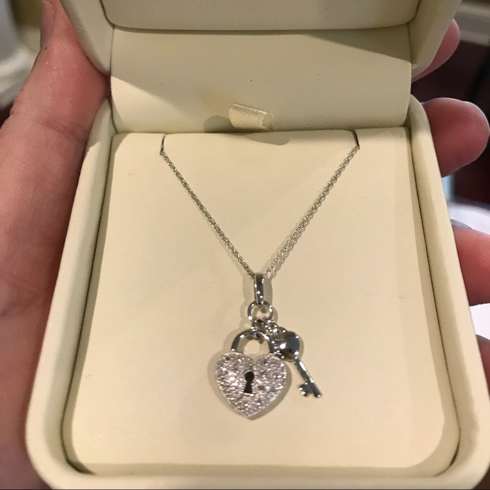 925 Silver Necklace with heart and key charm.
